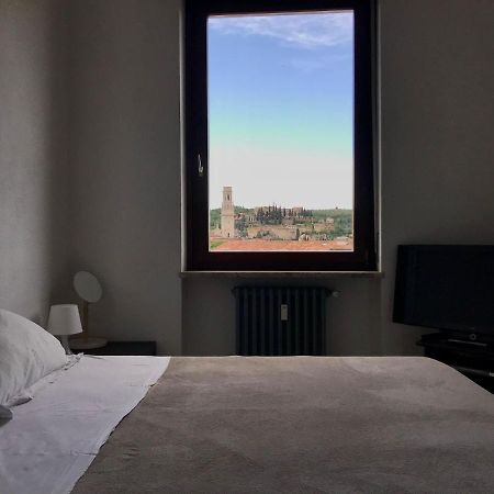 Dreaming Adige River Appartement Verona Buitenkant foto
