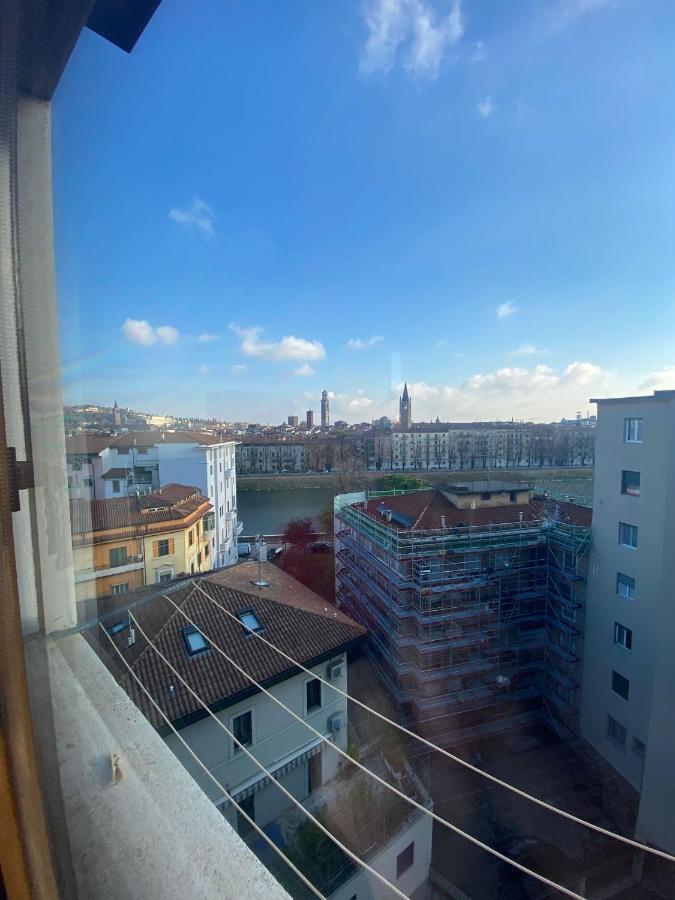 Dreaming Adige River Appartement Verona Buitenkant foto
