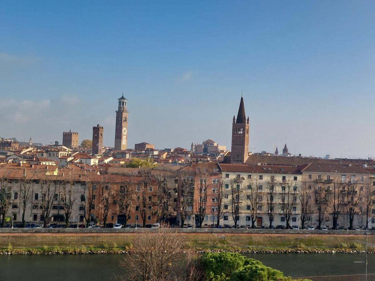 Dreaming Adige River Appartement Verona Buitenkant foto