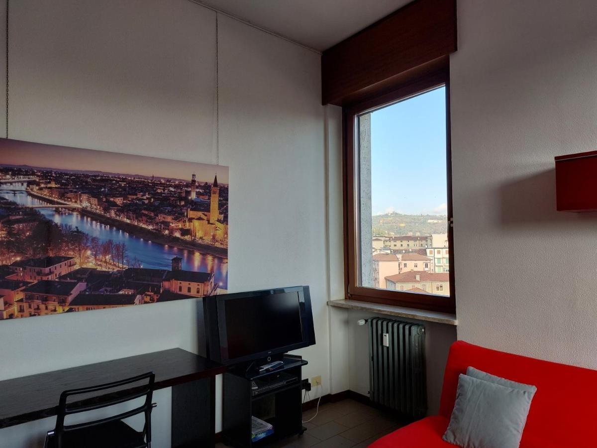 Dreaming Adige River Appartement Verona Buitenkant foto