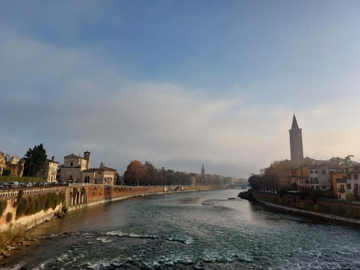 Dreaming Adige River Appartement Verona Buitenkant foto