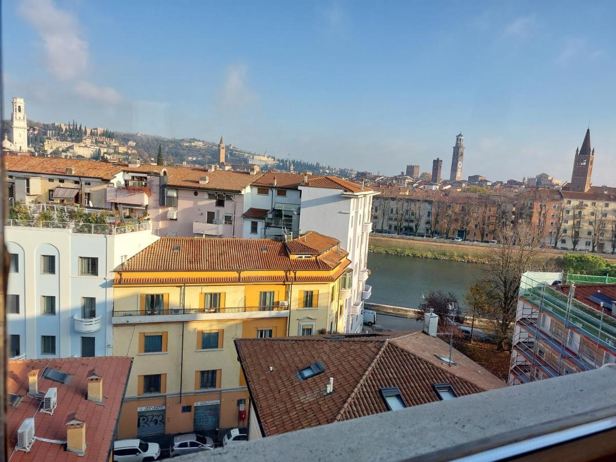 Dreaming Adige River Appartement Verona Buitenkant foto